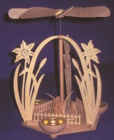 Laubsägevorlage für Pyramide  "Narzissen" Laubsägevorlage für Pyramide  "Narzissen"